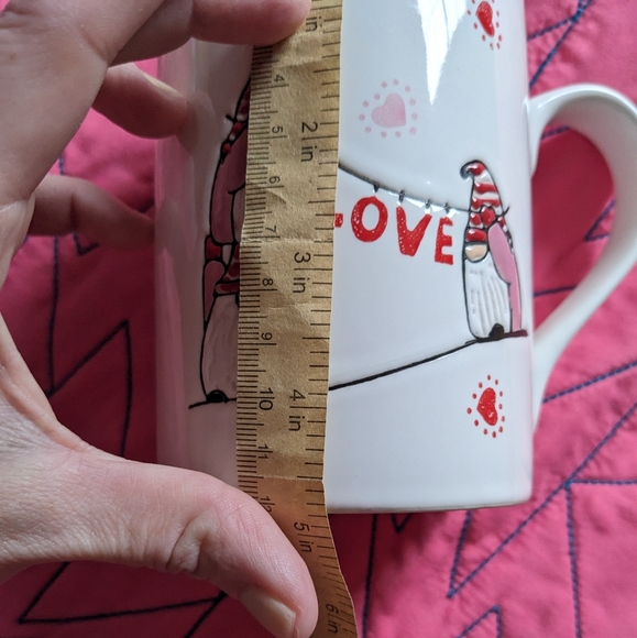 Love gnomes mug GUC - Picture 3 of 6